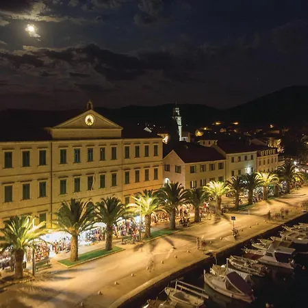 Διαμέρισμα 36 *